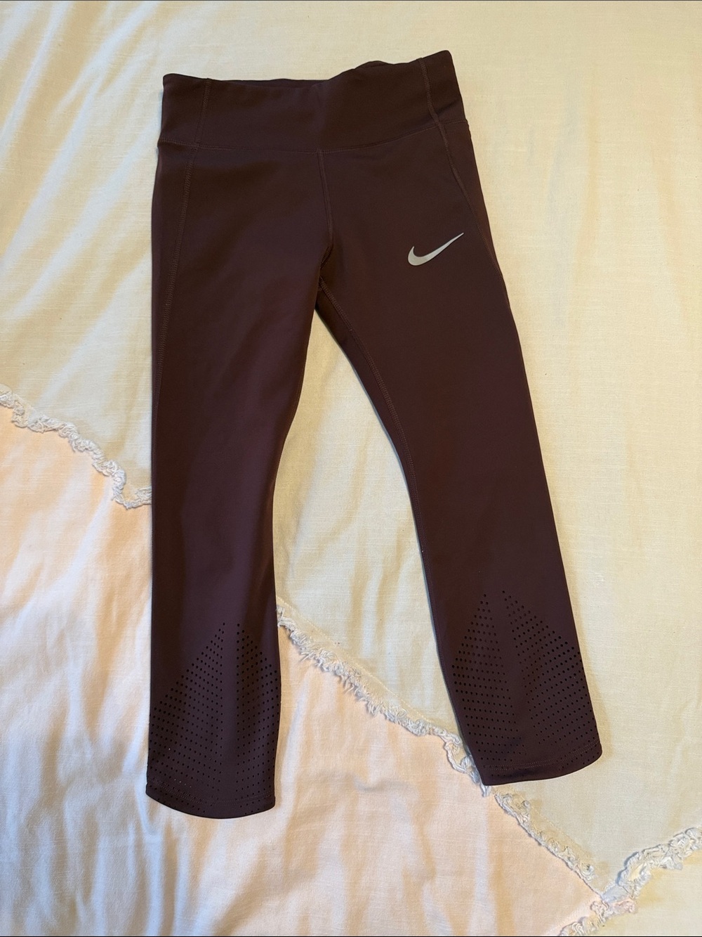 Nike 21” Epic Lux Running Crop Dri-Fit Leggings, size small, Ridgerock/Rust Pink